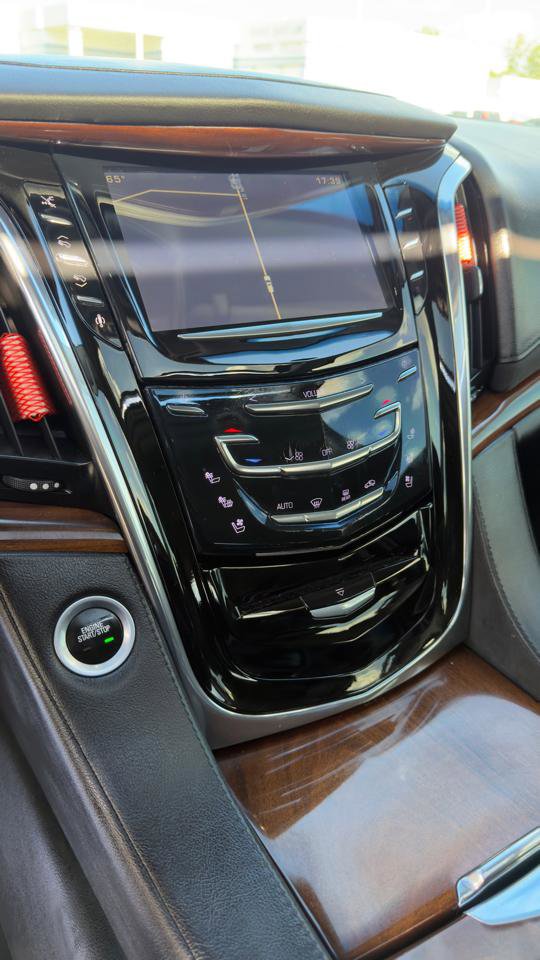 Used 2015 Cadillac Escalade Premium AWD/4WD image 24
