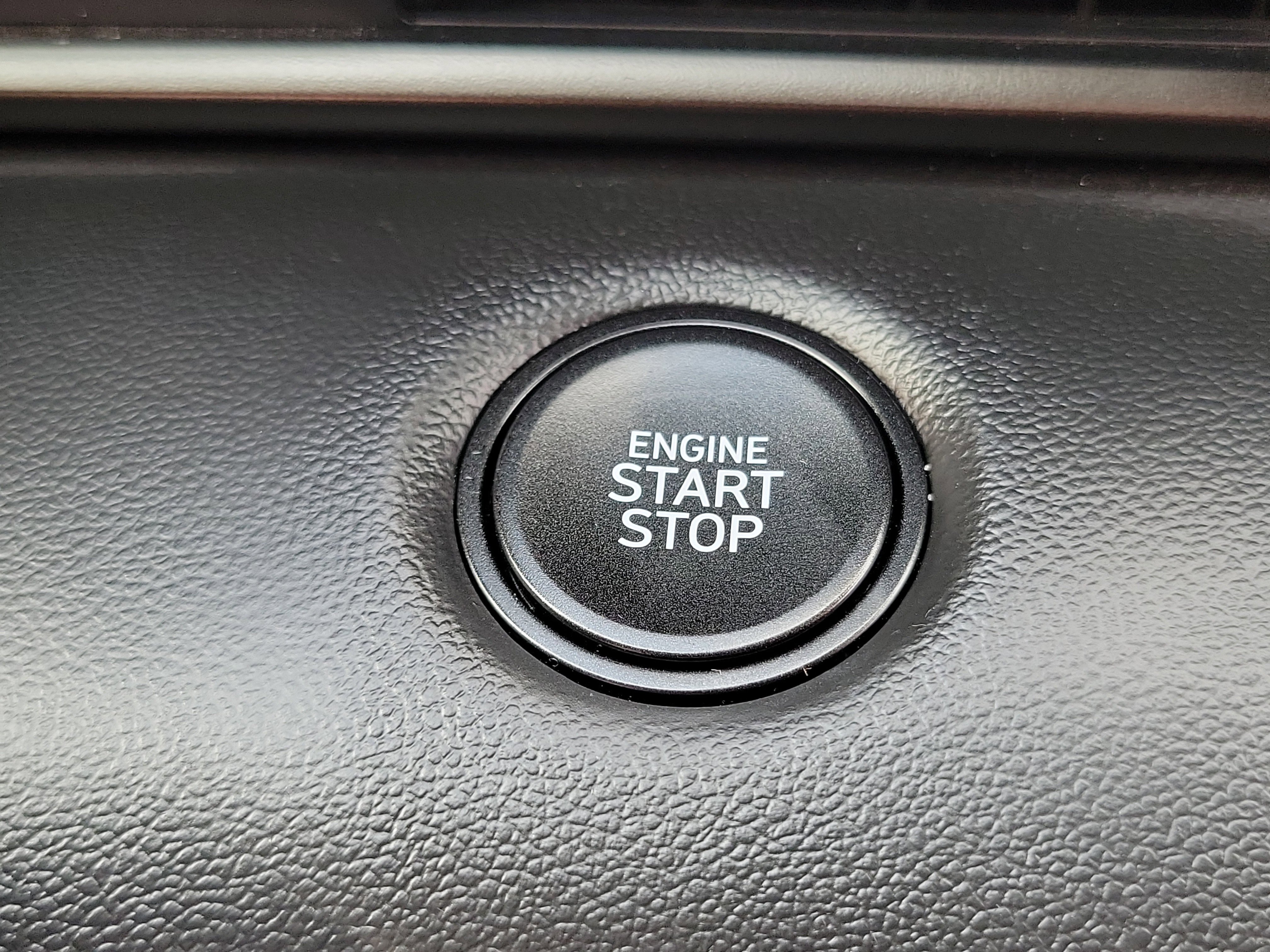 Certified 2025 Hyundai Elantra Sport image 14