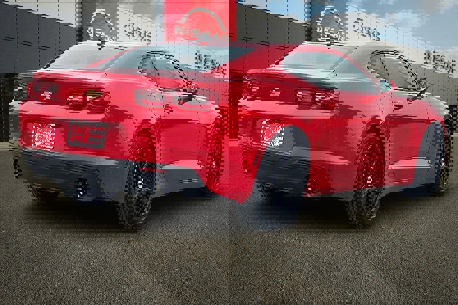 Used 2019 Chevrolet Camaro LT image 3