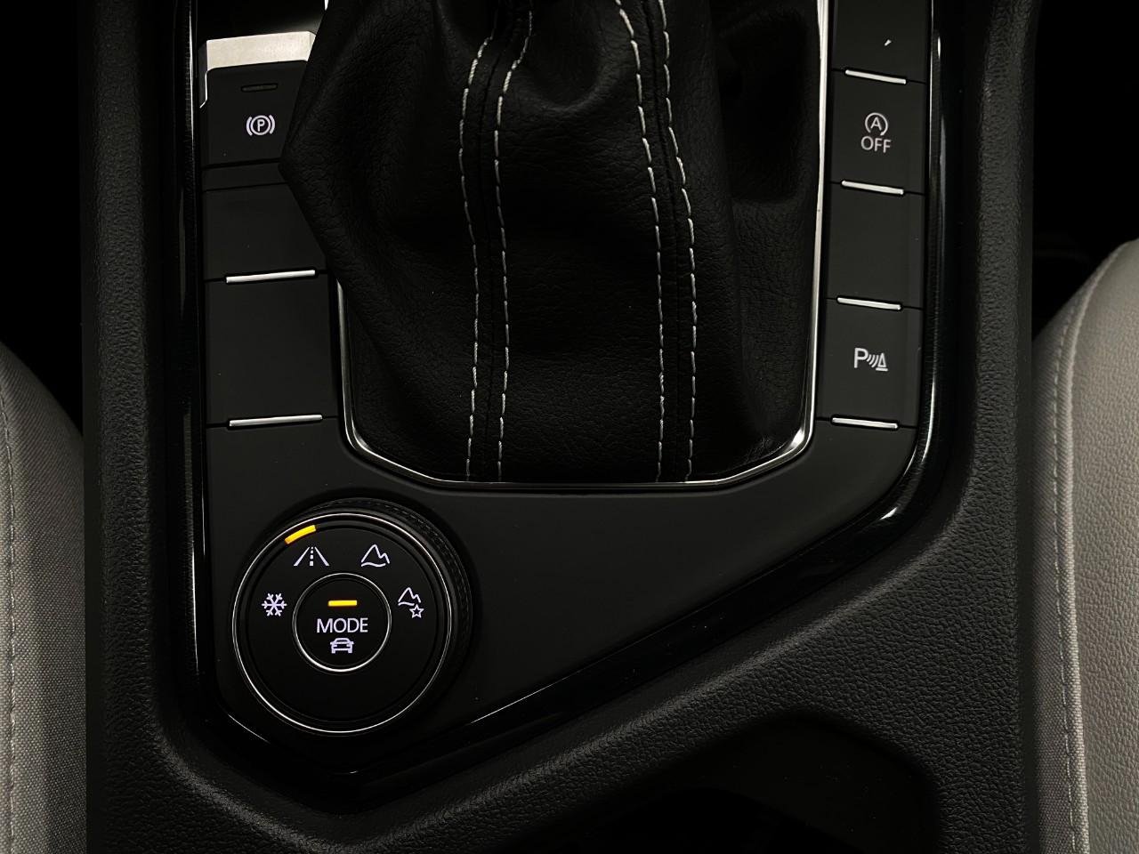 New 2026 Volkswagen Taos SE AWD/4WD image 23