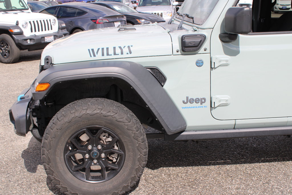 Used 2024 Jeep Wrangler Unlimited AWD/4WD image 7