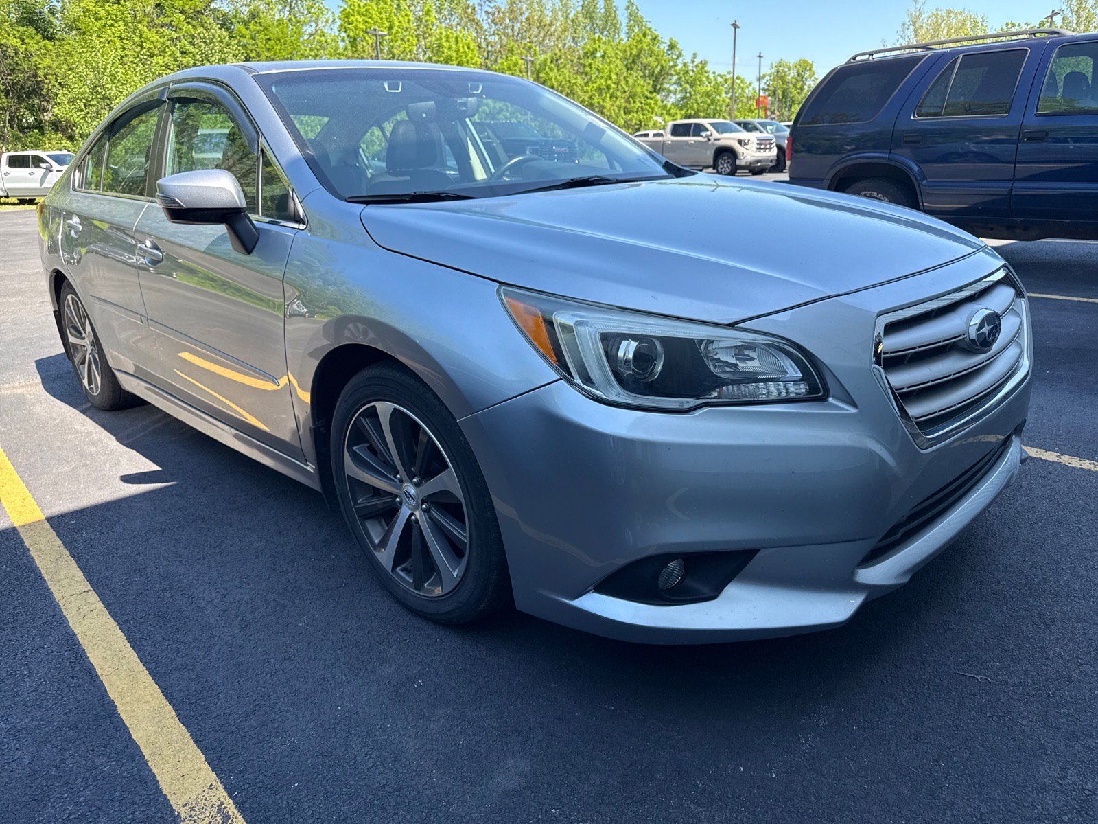 Used 2017 Subaru Legacy 3.6R Limited AWD/4WD image 2