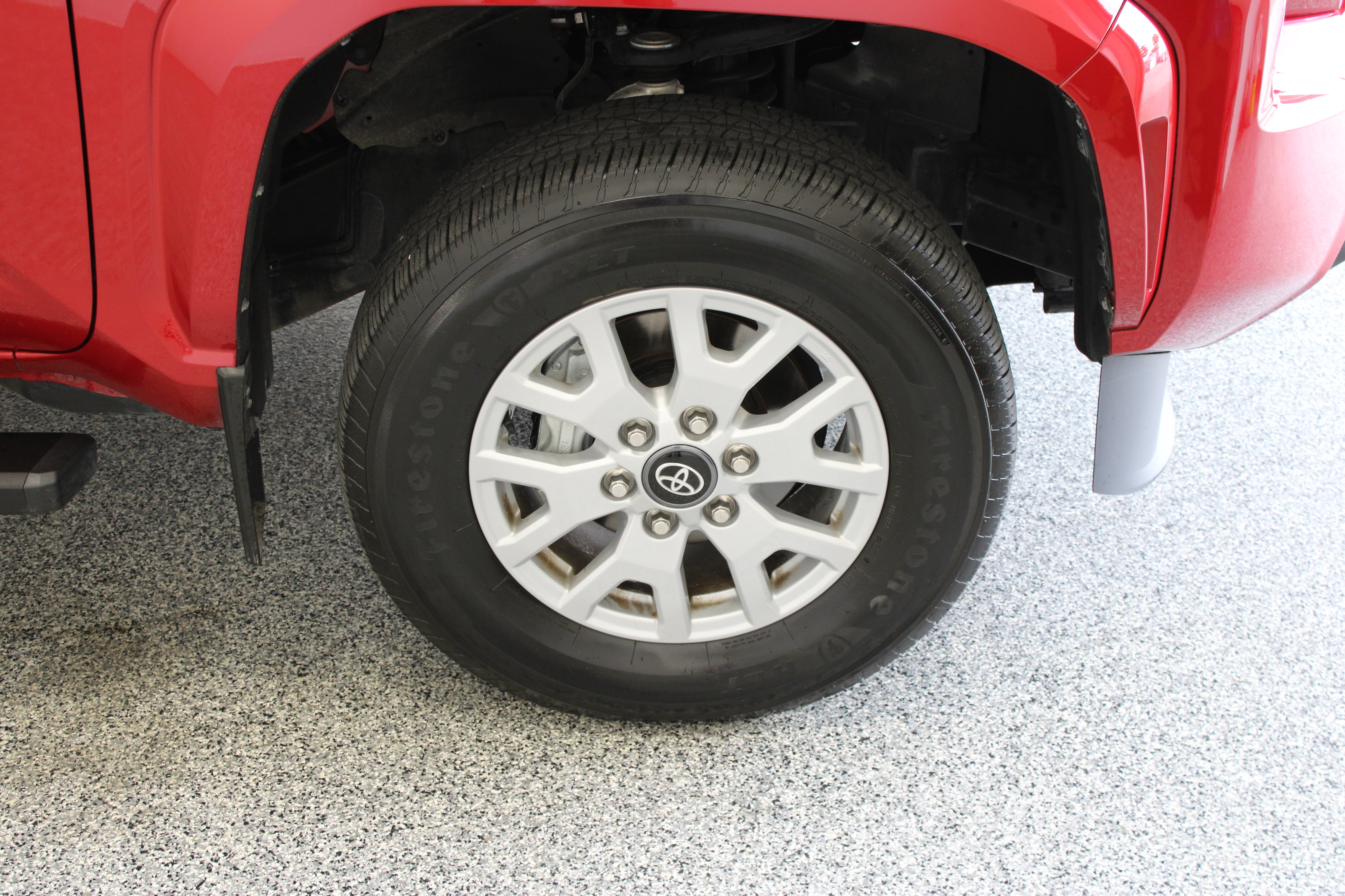 Used 2024 Toyota Tacoma SR5 AWD/4WD image 5