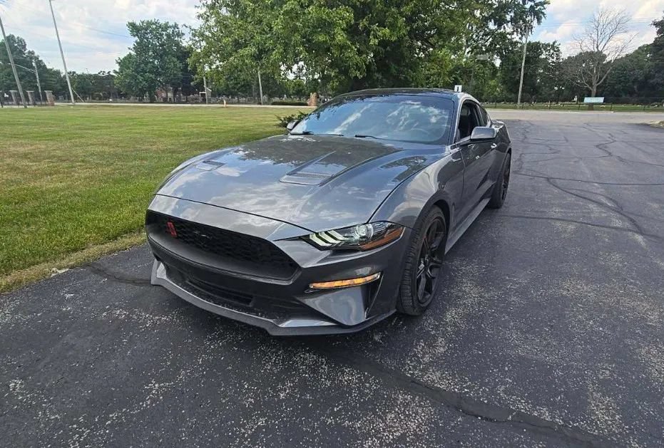 Used 2019 Ford Mustang Coupe w/ Black Accent Package RWD image 36