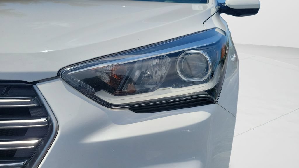 Used 2017 Hyundai Santa Fe SE FWD image 24