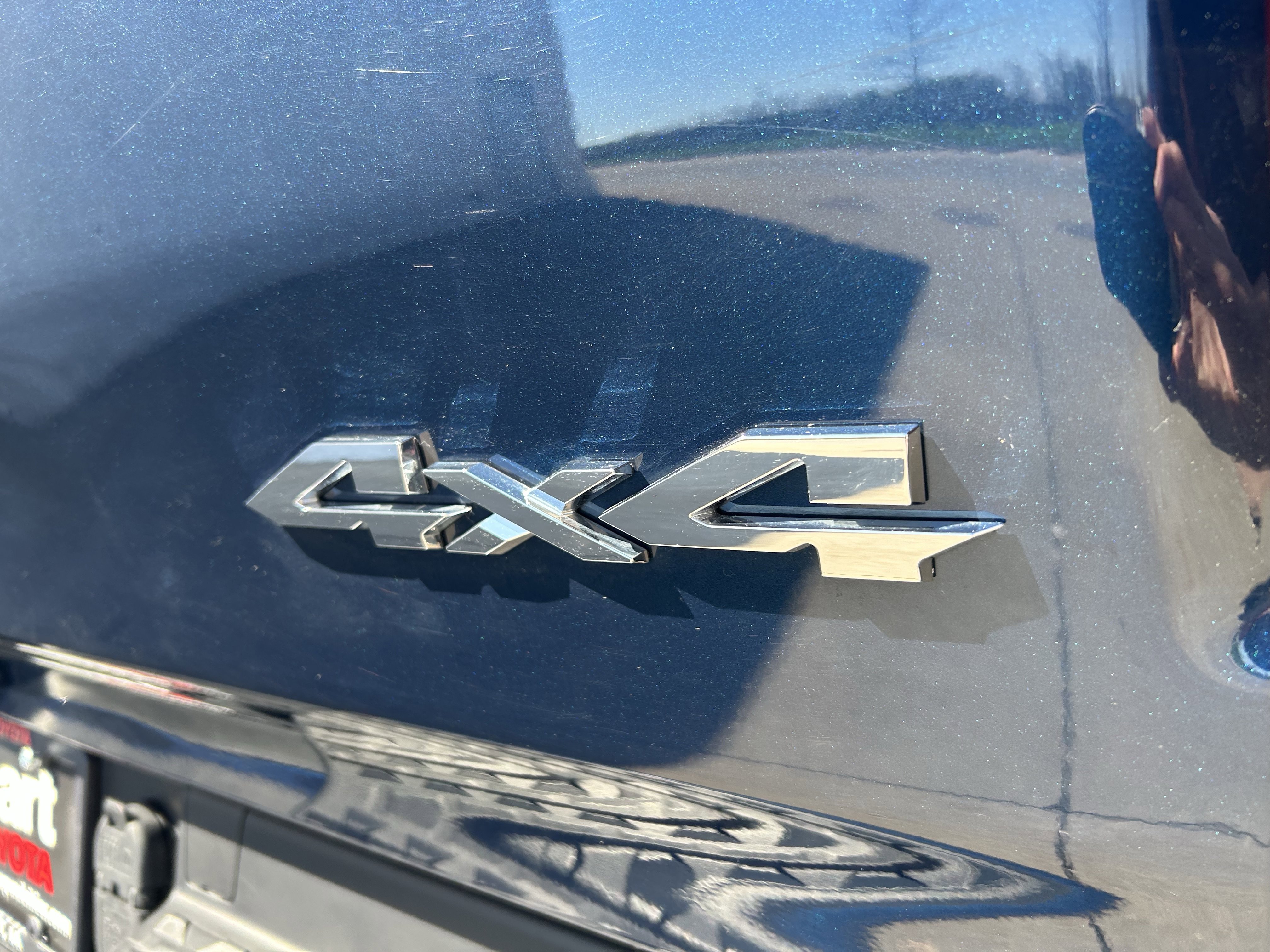 Used 2022 RAM 1500 Laramie w/ Sport Appearance Package AWD/4WD image 16