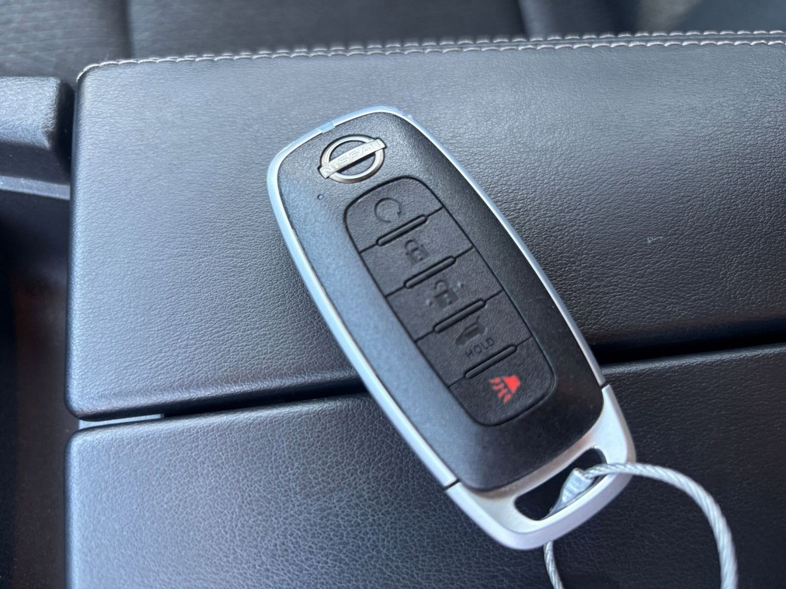 Used 2025 Nissan Rogue SV image 21