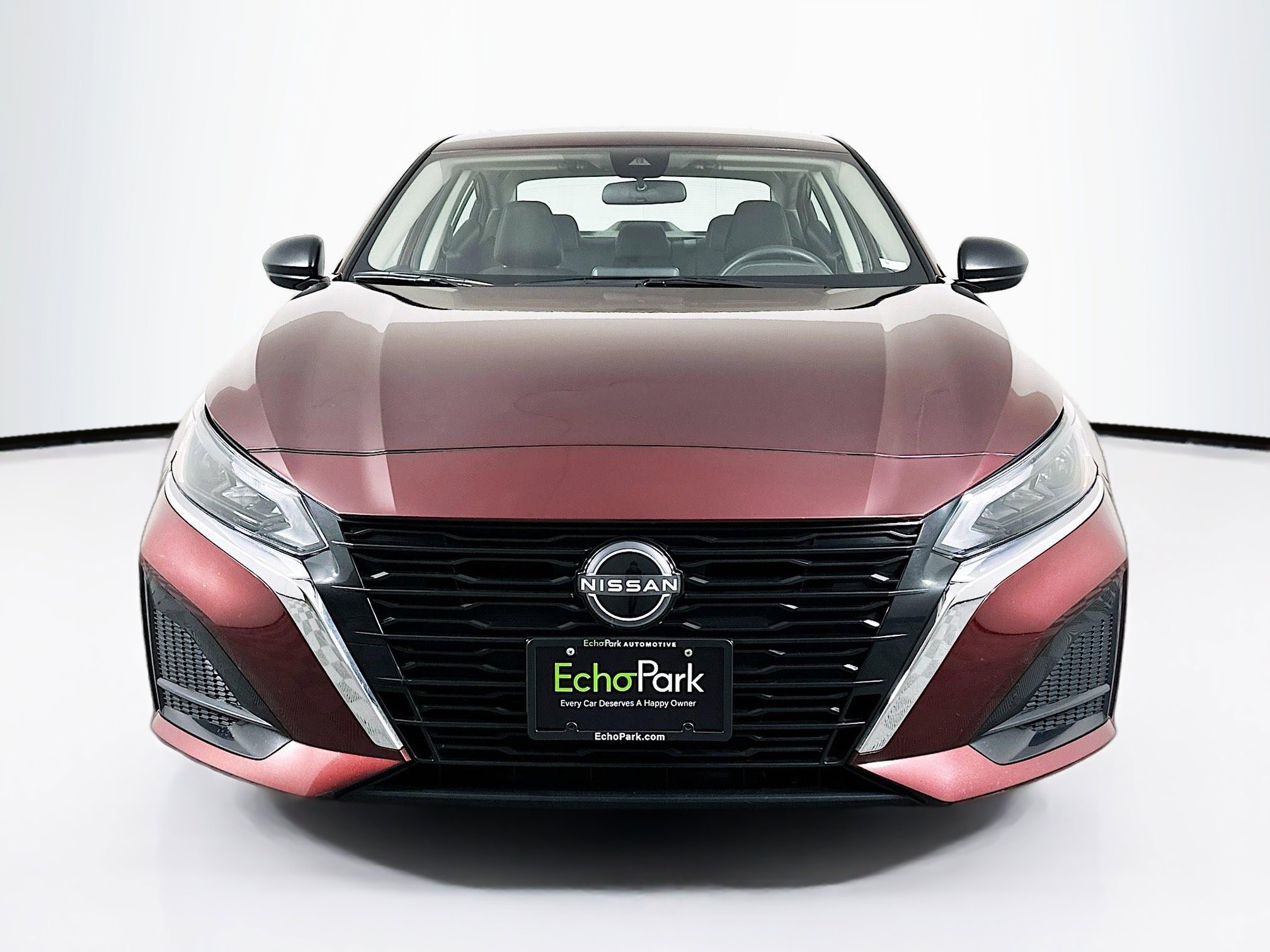 Used 2025 Nissan Altima 2.5 SV image 2