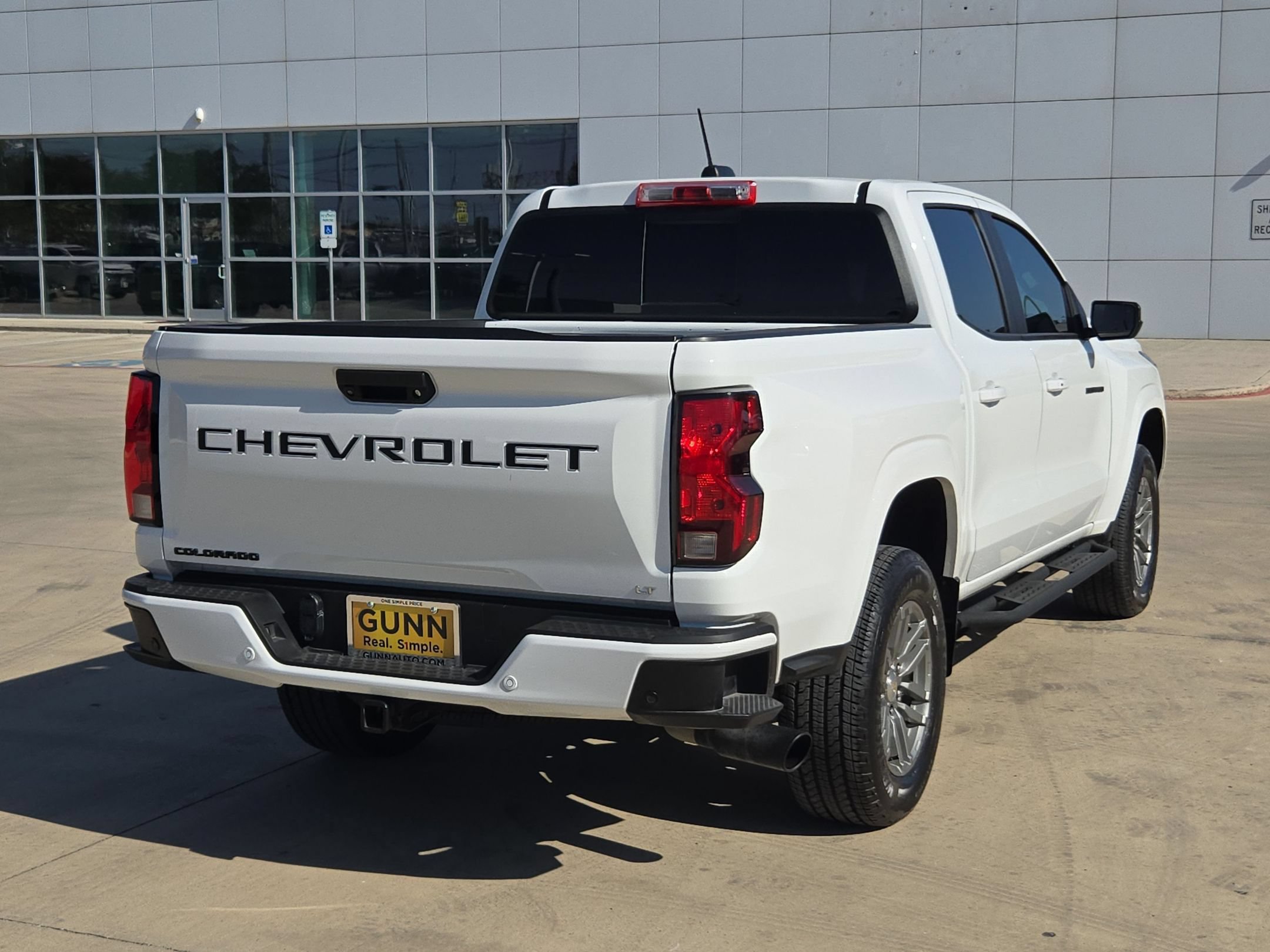 Certified 2024 Chevrolet Colorado LT w/ LT Convenience Package II RWD image 3