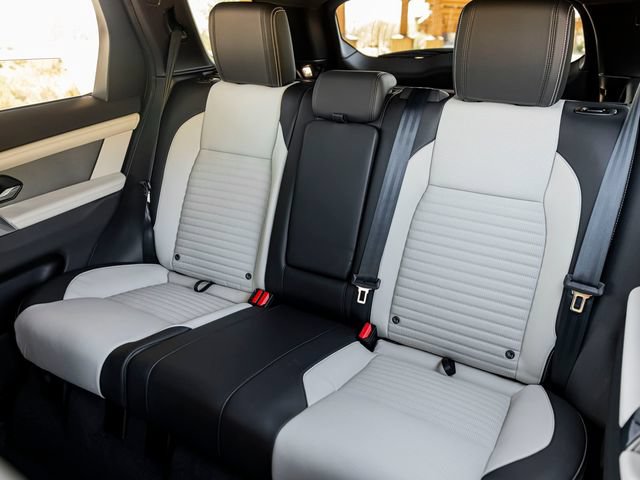 New 2025 Land Rover Discovery Sport Dynamic SE AWD/4WD image 20