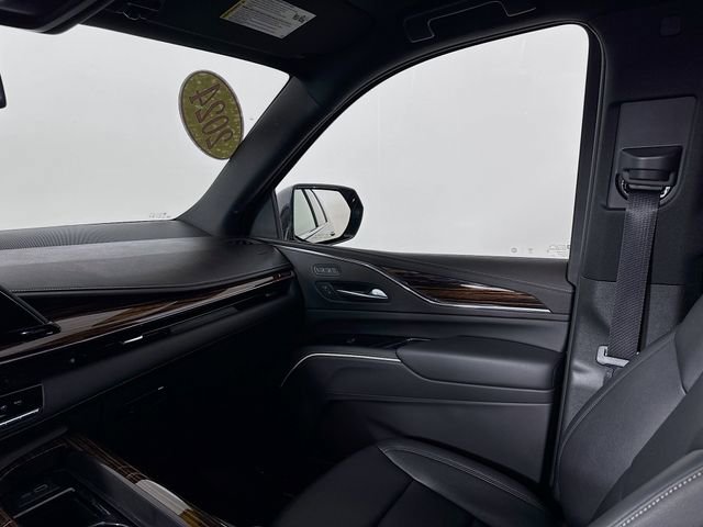 Used 2024 Cadillac Escalade ESV Luxury image 25