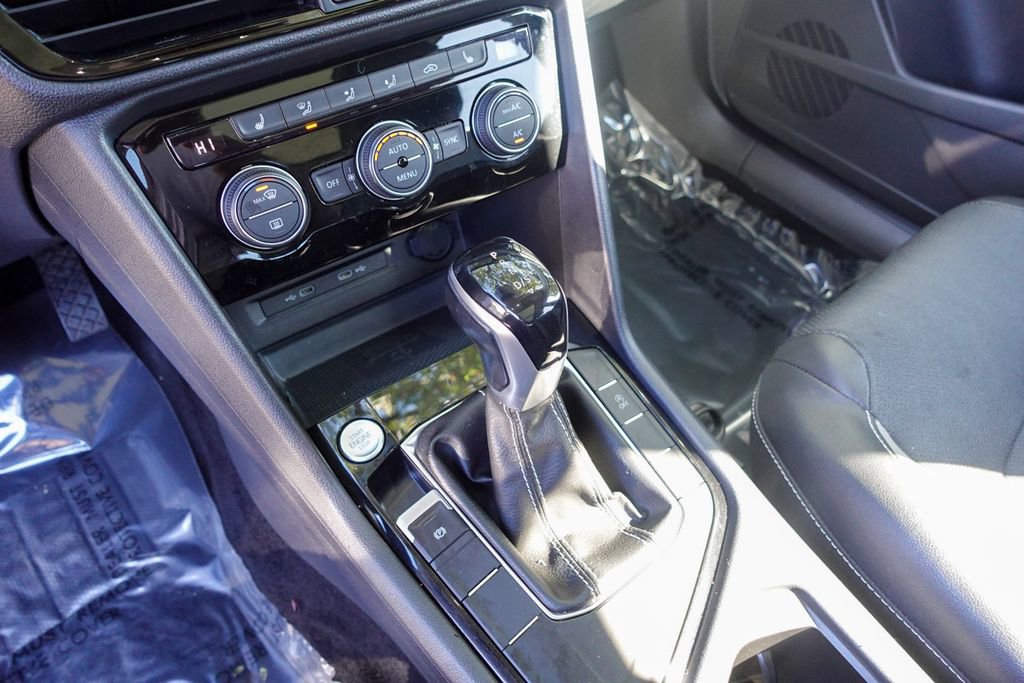 Used 2022 Volkswagen Taos SEL w/ Panoramic Sunroof Package image 22