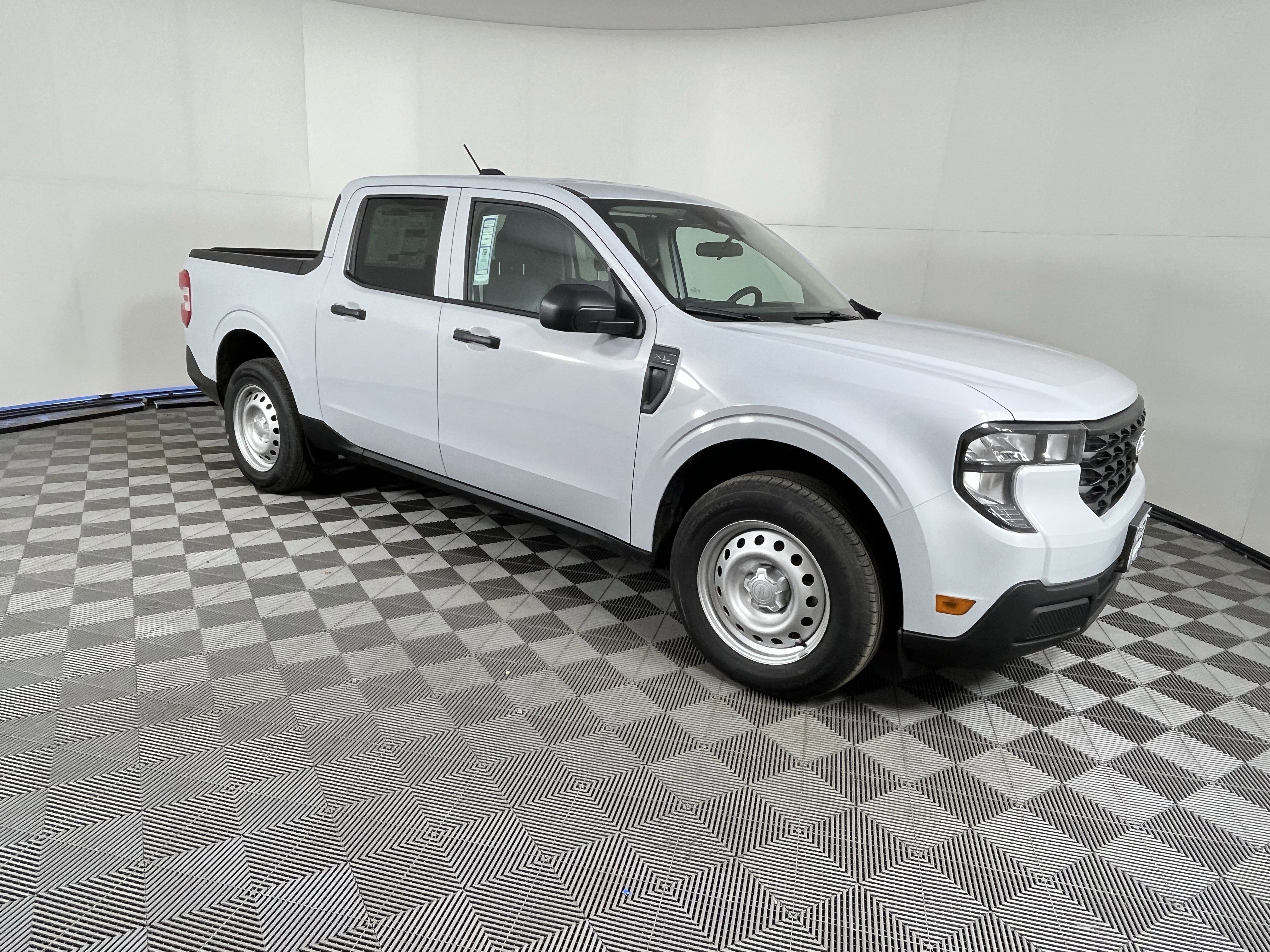 New 2025 Ford Maverick XL w/ Equipment Group 101A image 7