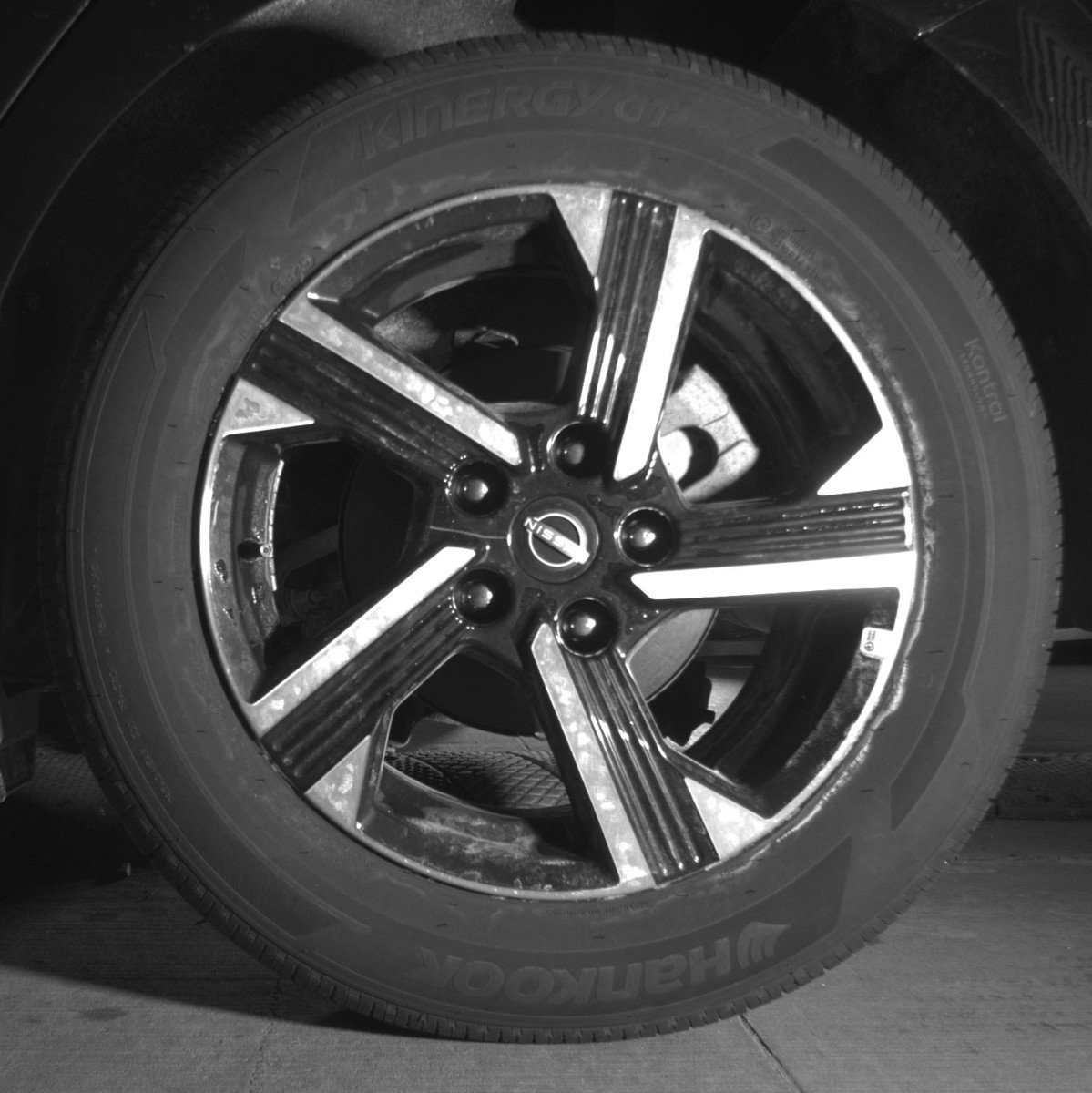 Used 2025 Nissan Sentra SV FWD image 14