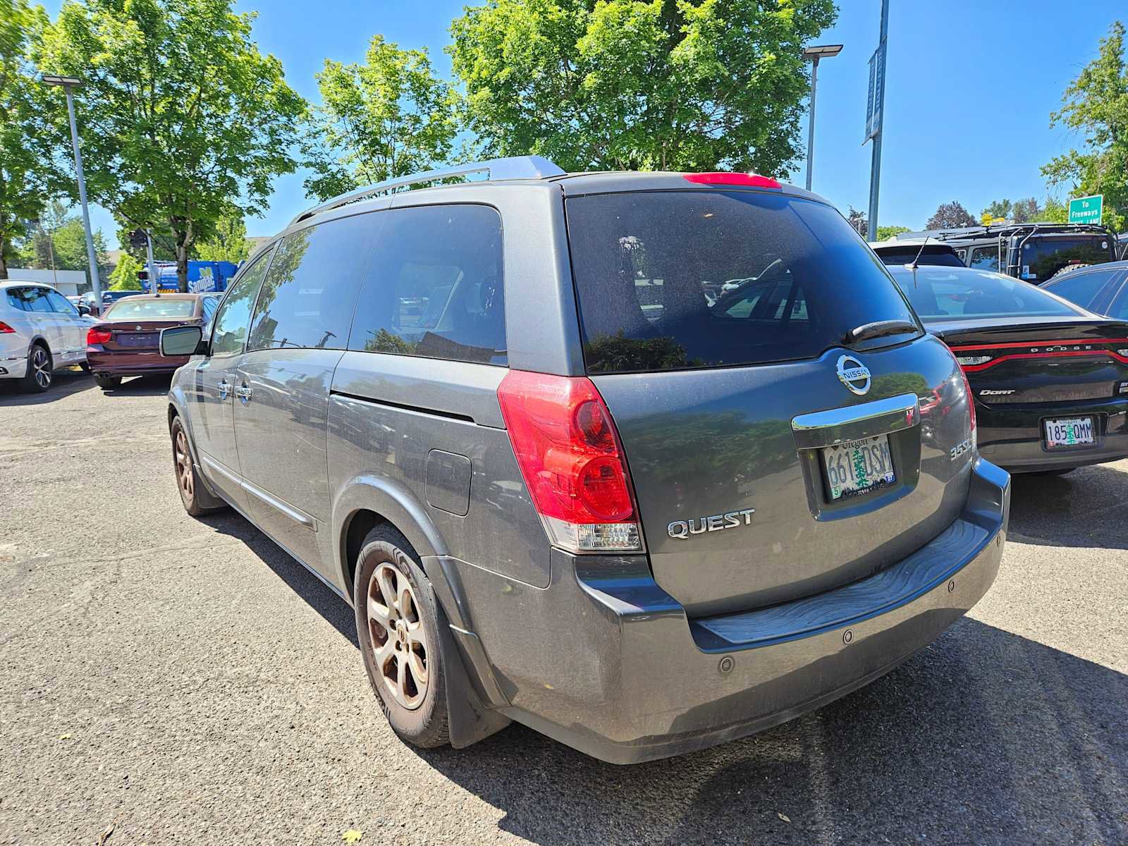 Used 2008 Nissan Quest SL w/ Seat Pkg FWD image 4
