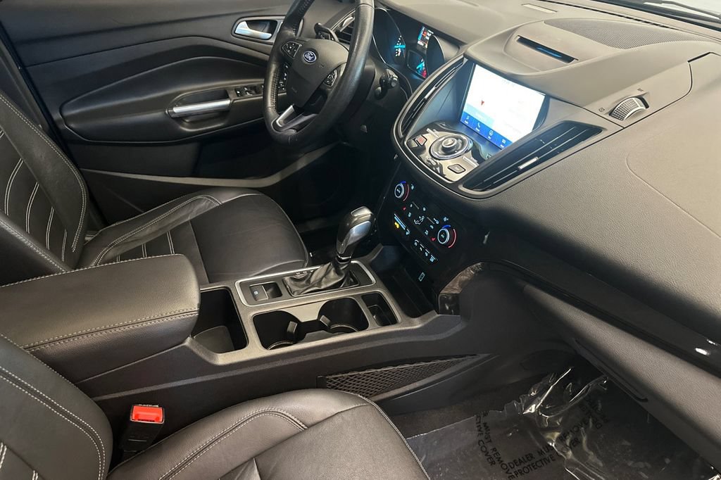 Used 2018 Ford Escape Titanium w/ Ford Safe & Smart Package FWD image 16