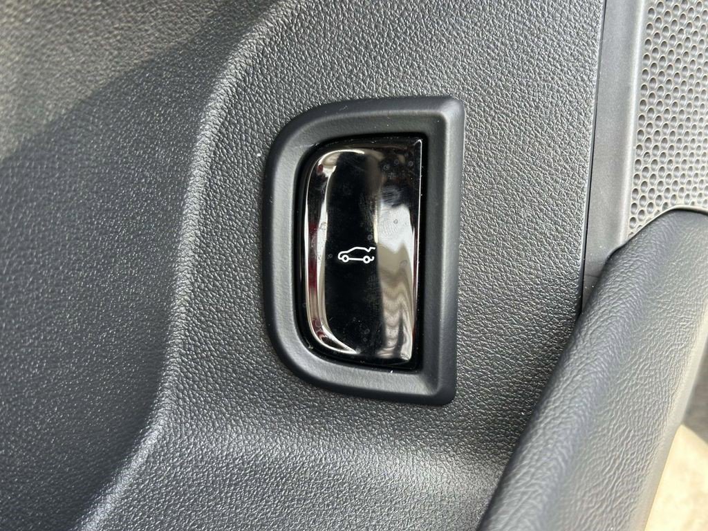 Certified 2024 Cadillac Lyriq Sport image 22