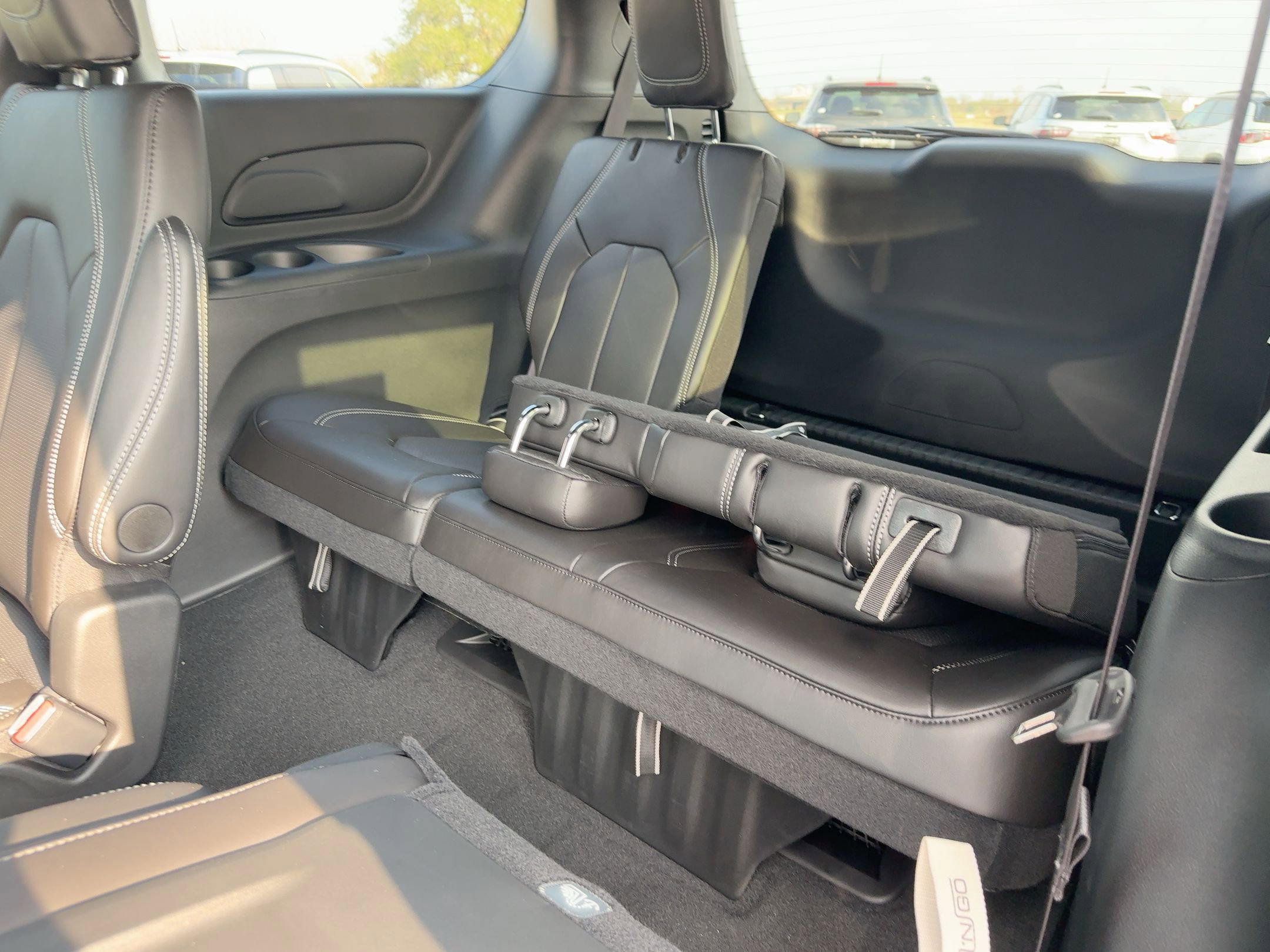 New 2026 Chrysler Pacifica Select FWD image 14