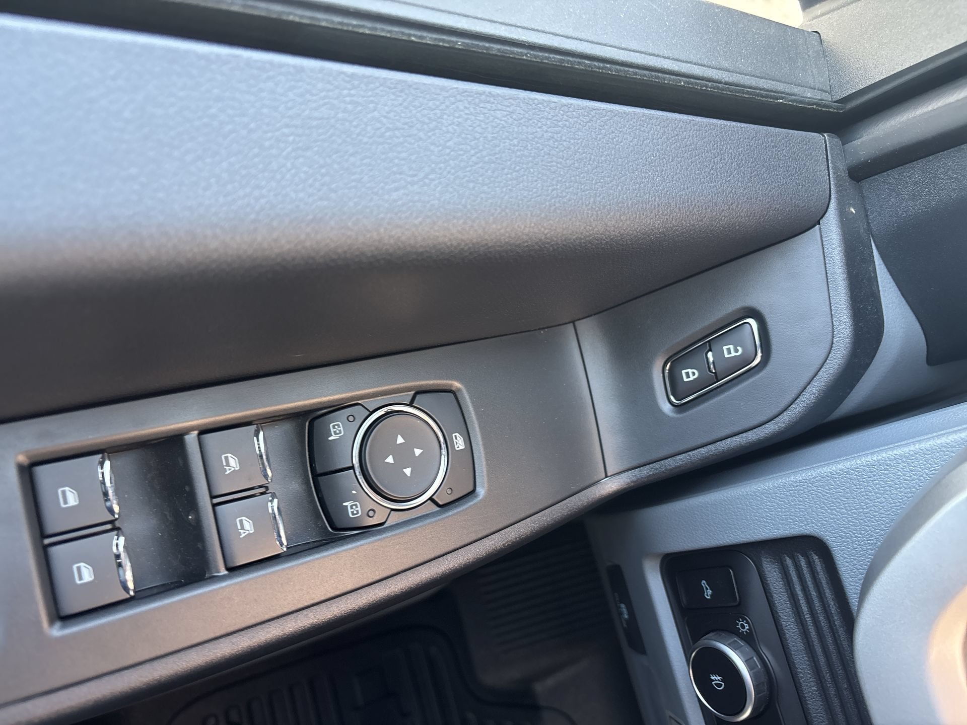 New 2026 Ford F550 4x4 Supercab Super Duty image 15