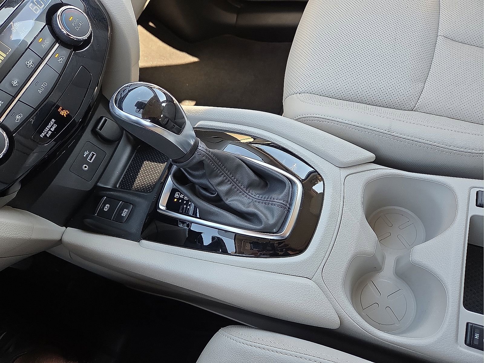 Used 2022 Nissan Rogue Sport SL image 25