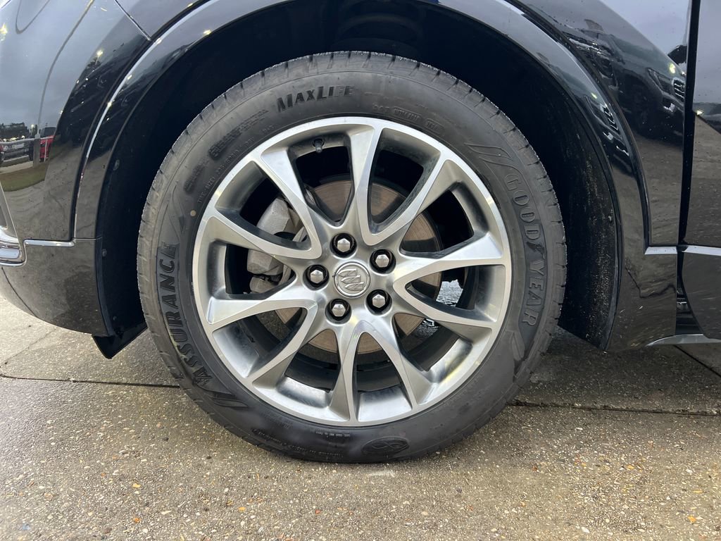 Used 2020 Buick Envision Essence w/ Experience Buick Package image 28