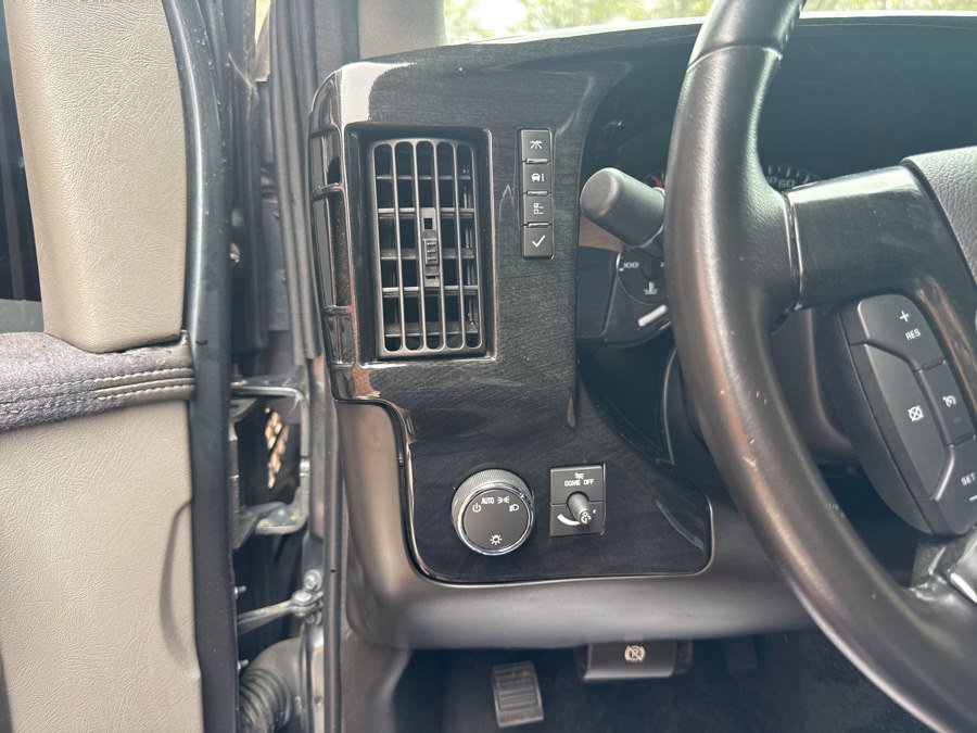 Used 2014 Chevrolet Express 2500 Extended RWD image 26