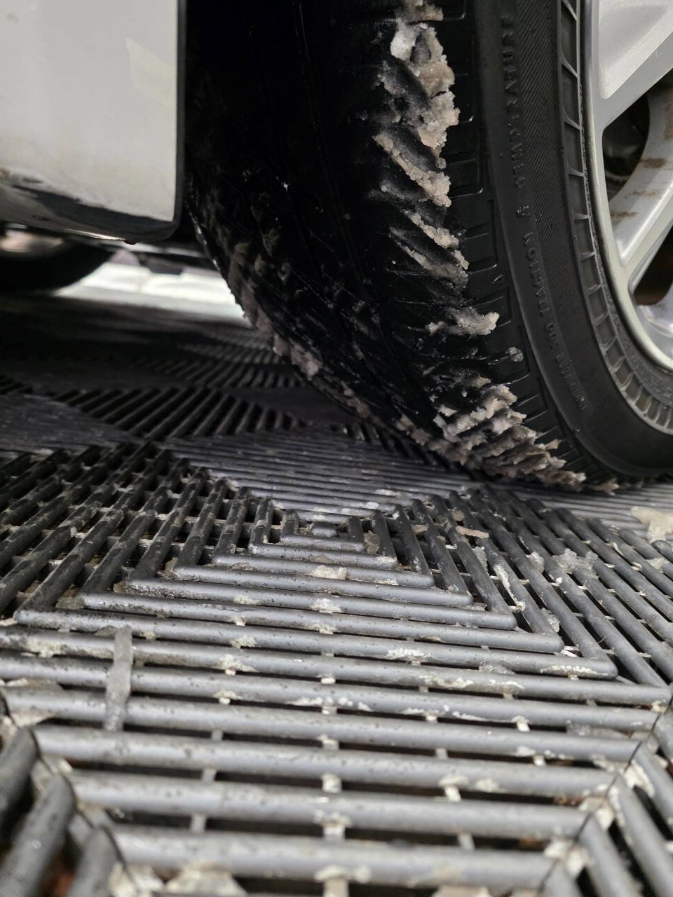 Used 2015 INFINITI Q50 image 35