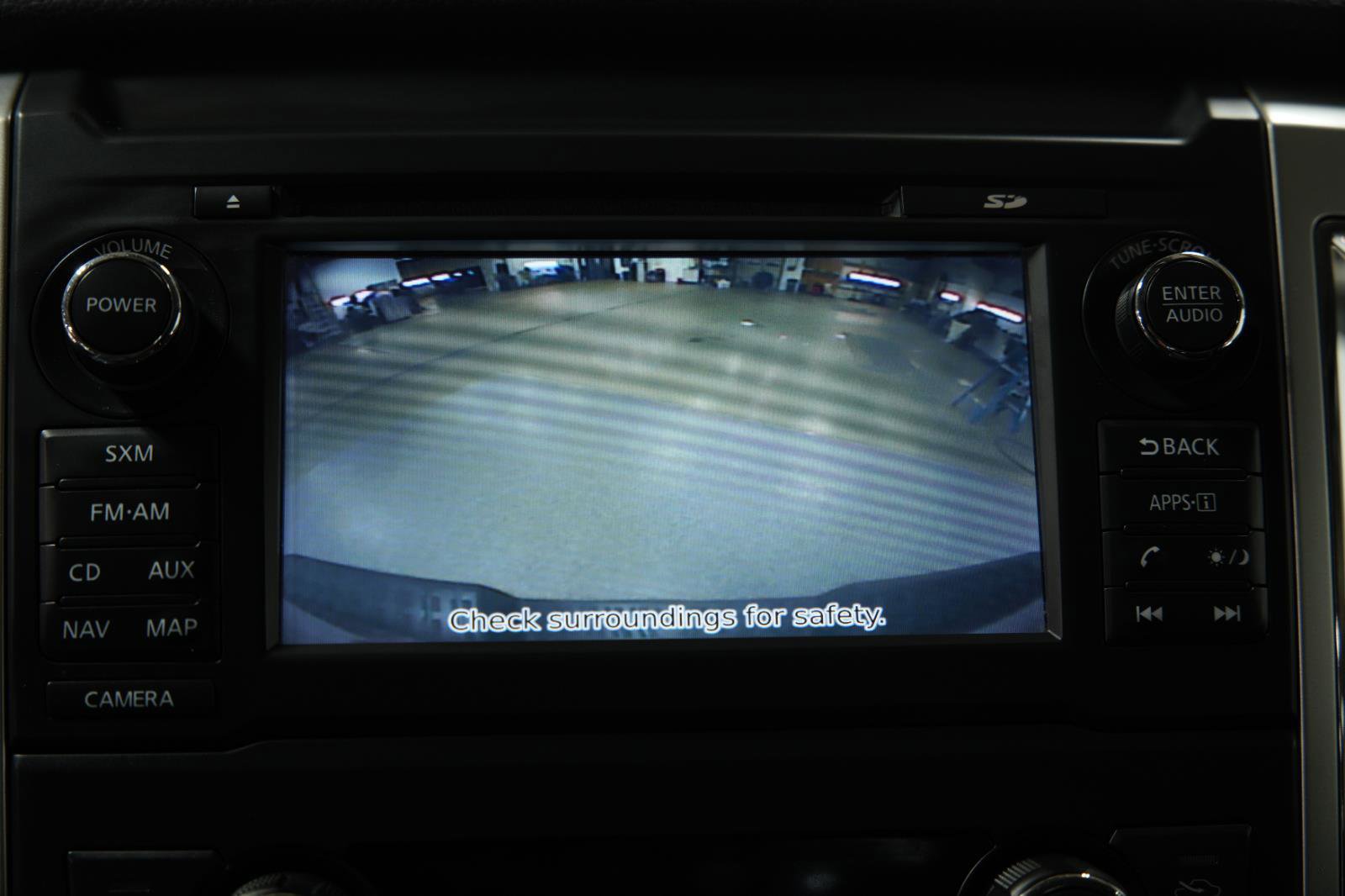 Used 2017 Nissan Titan SV image 33