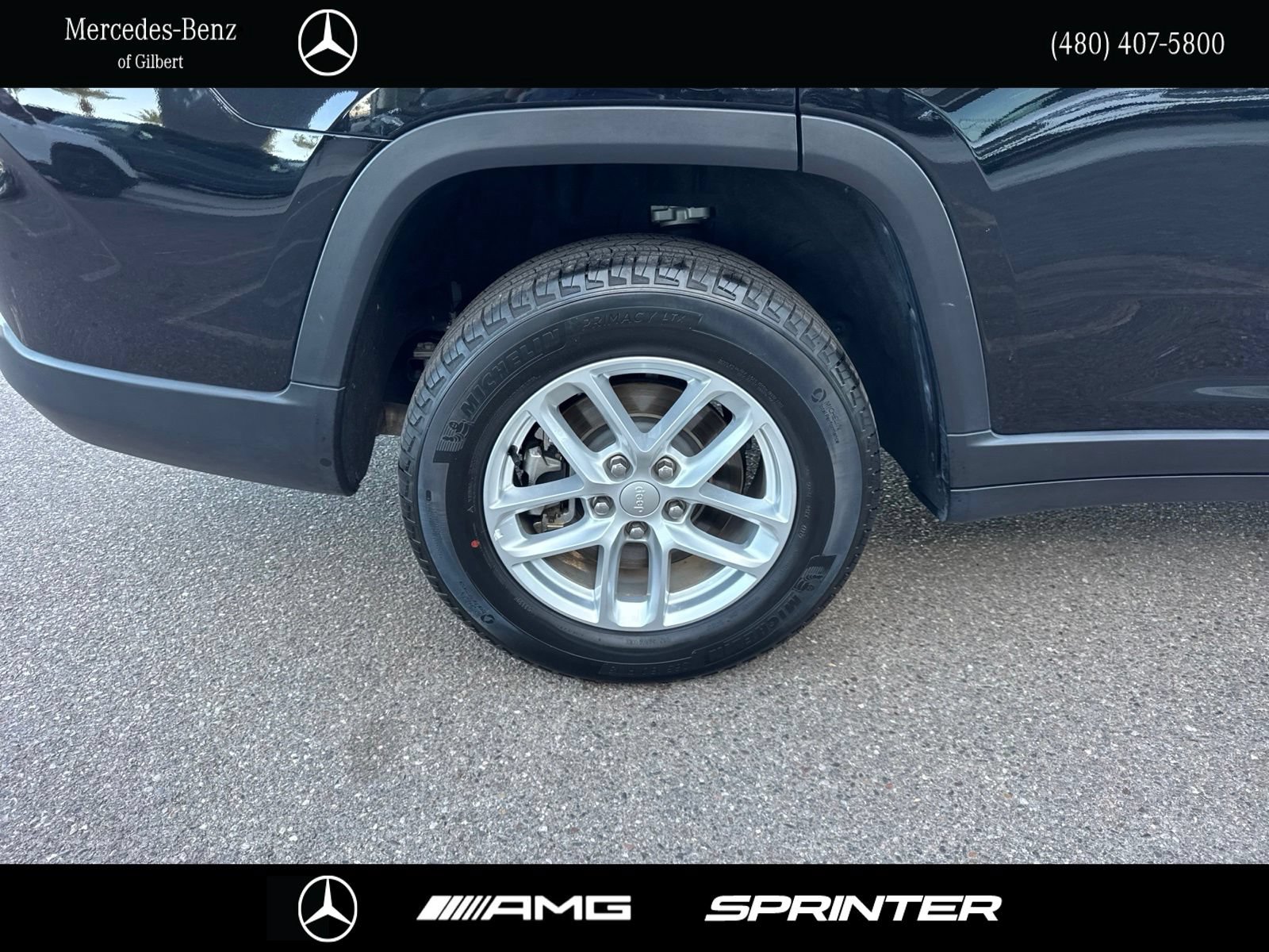 Used 2023 Jeep Grand Cherokee L Laredo AWD/4WD image 7