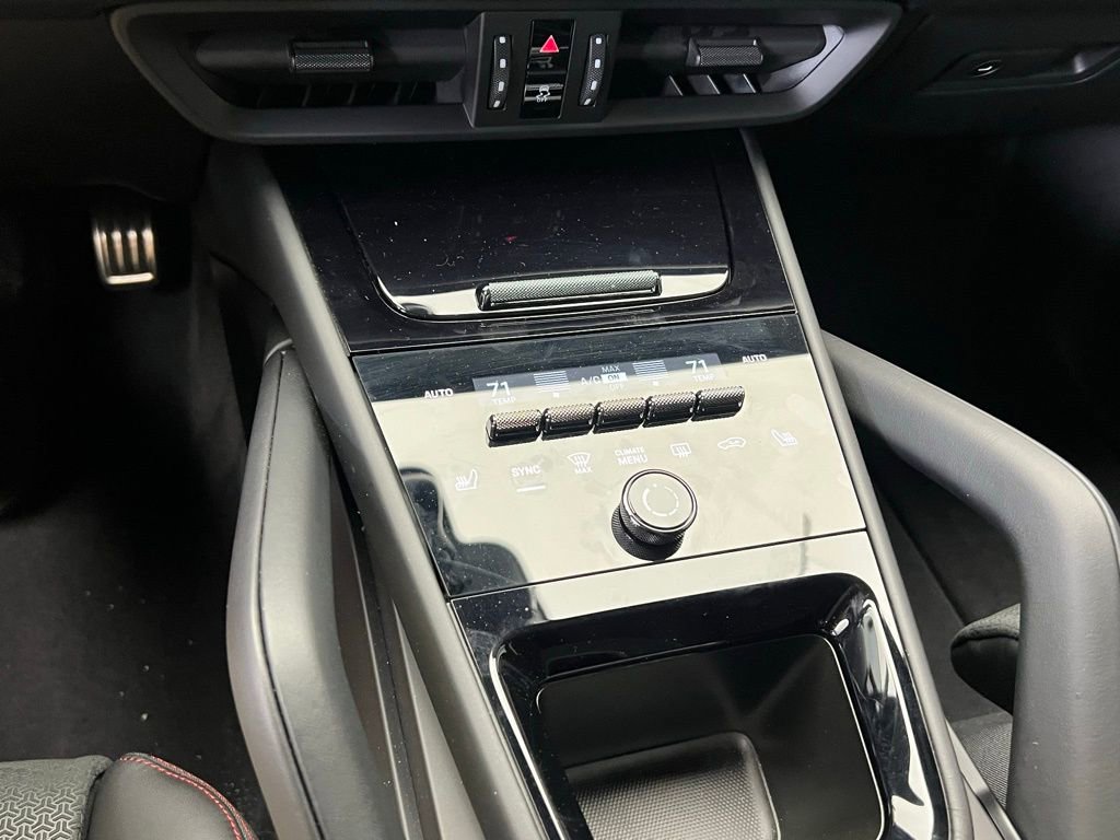 Certified 2025 Porsche Cayenne GTS image 11