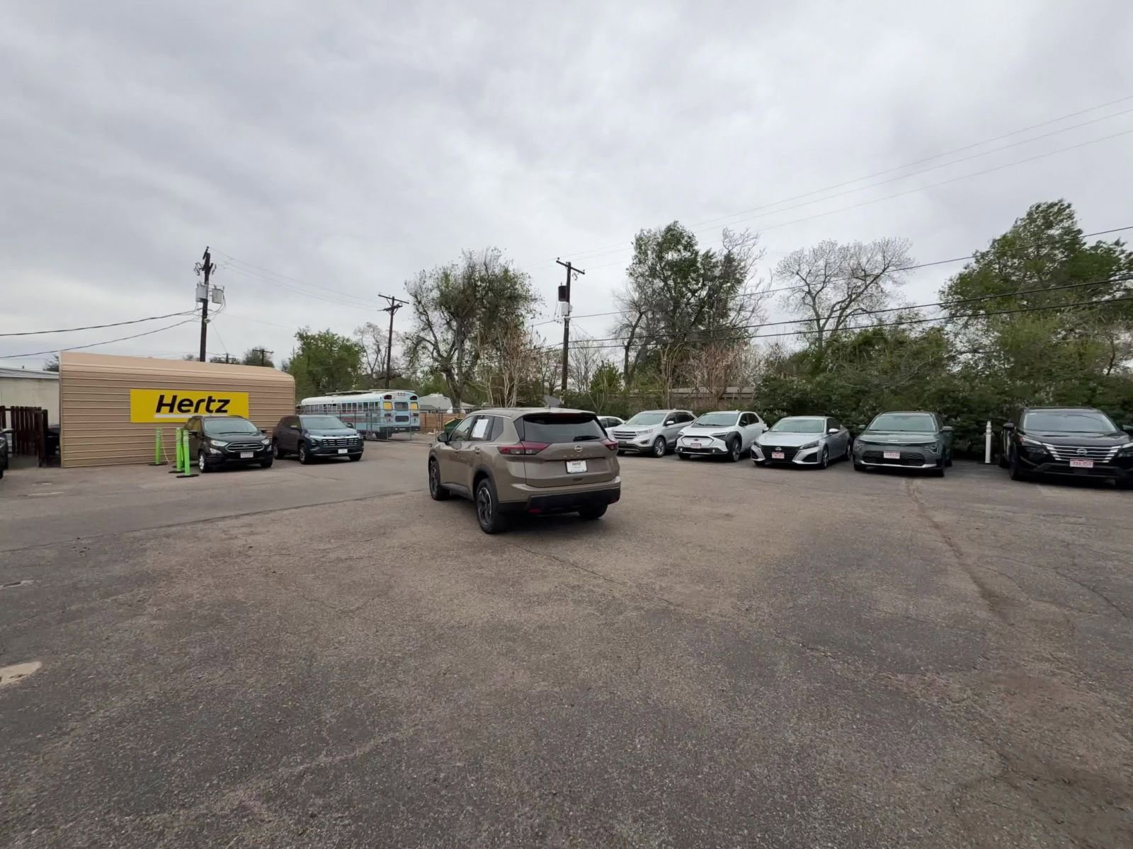 Used 2025 Nissan Rogue SV AWD/4WD image 14