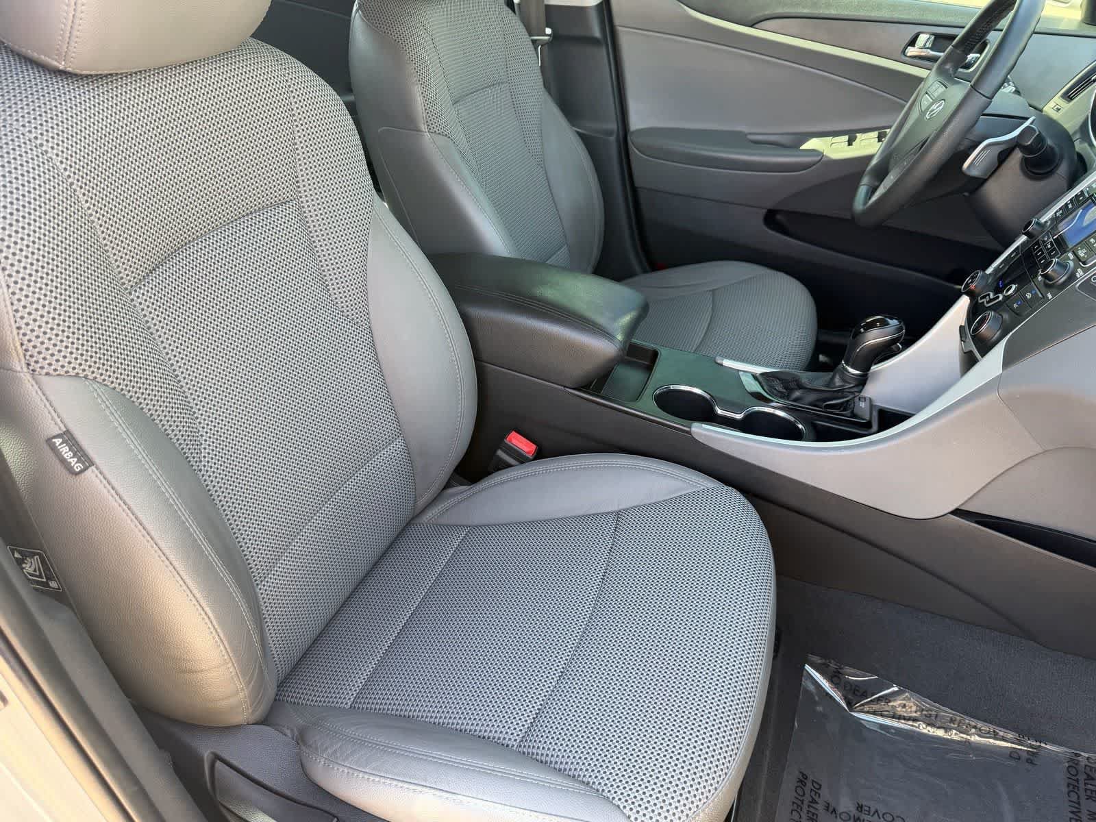 Used 2011 Hyundai Sonata SE FWD image 11