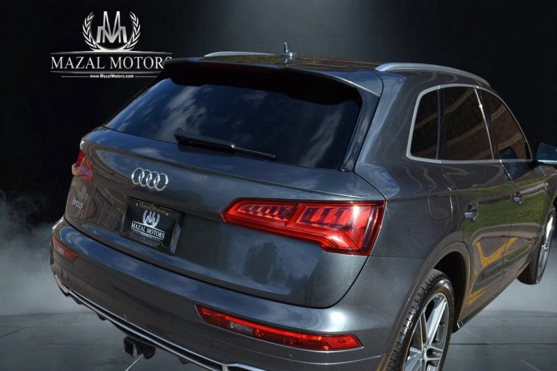 Used 2018 Audi SQ5 Prestige AWD/4WD image 10