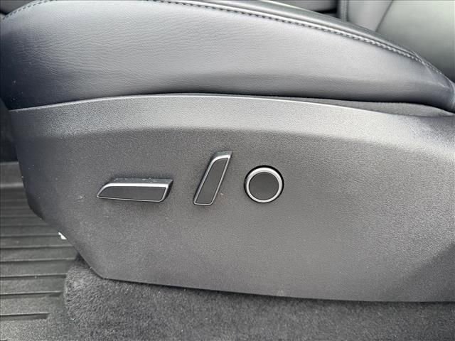 Used 2022 Tesla Model Y Long Range image 15