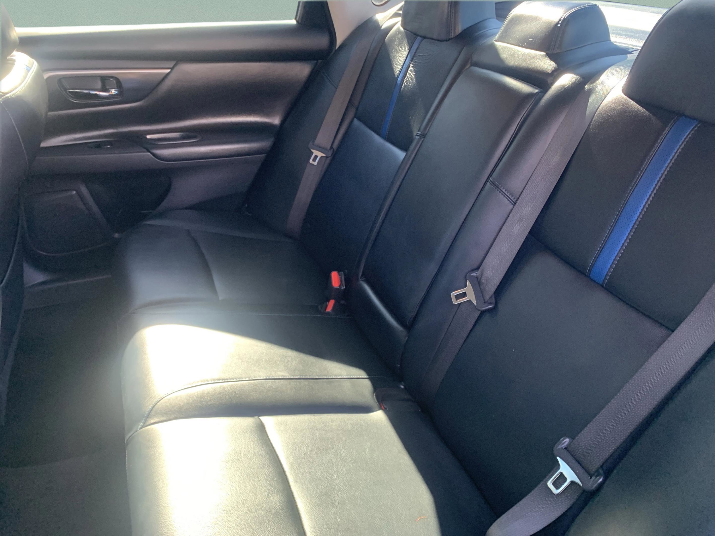 Used 2018 Nissan Altima 2.5 SR w/ SR Special Edition image 15