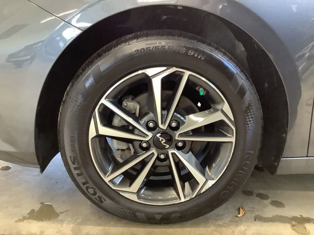 Used 2023 Kia Forte LXS FWD image 19