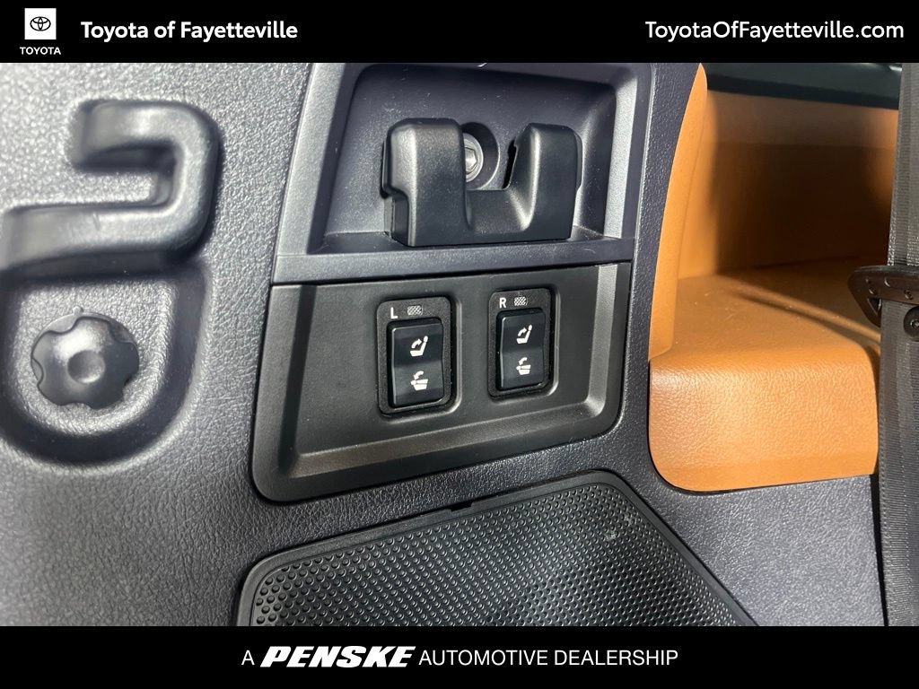 Used 2016 Toyota Sequoia Platinum AWD/4WD image 22