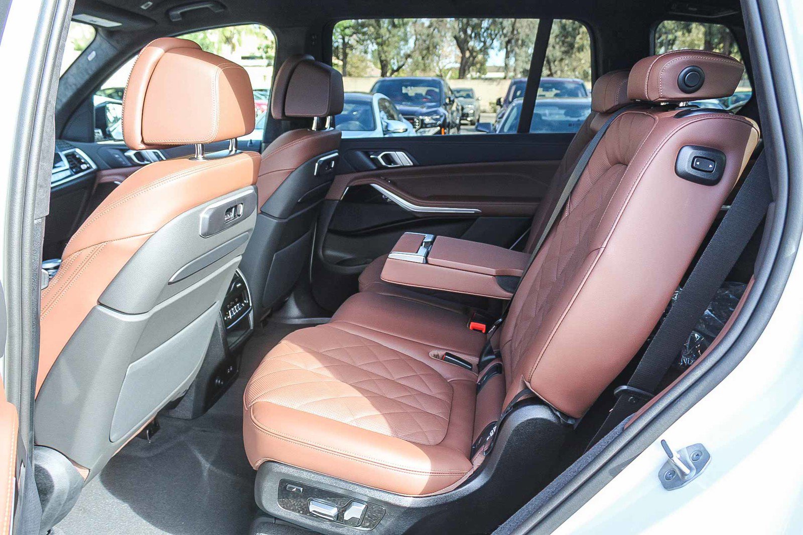 New 2026 BMW X7 xDrive40i w/ M Sport Package image 18