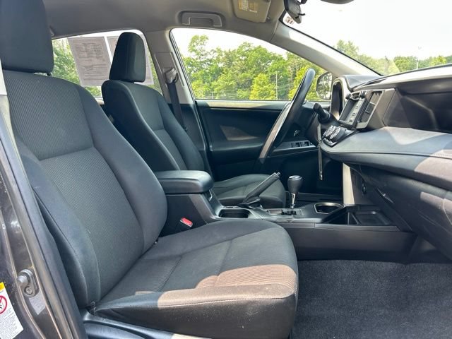 Used 2018 Toyota RAV4 LE w/ All Weather Liner Package AWD/4WD image 24
