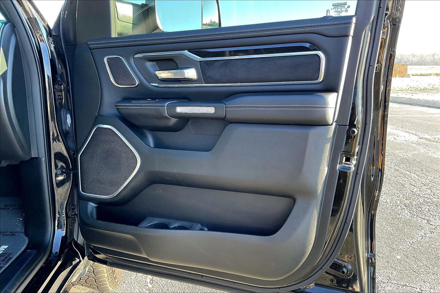 Used 2019 RAM 1500 Laramie image 19