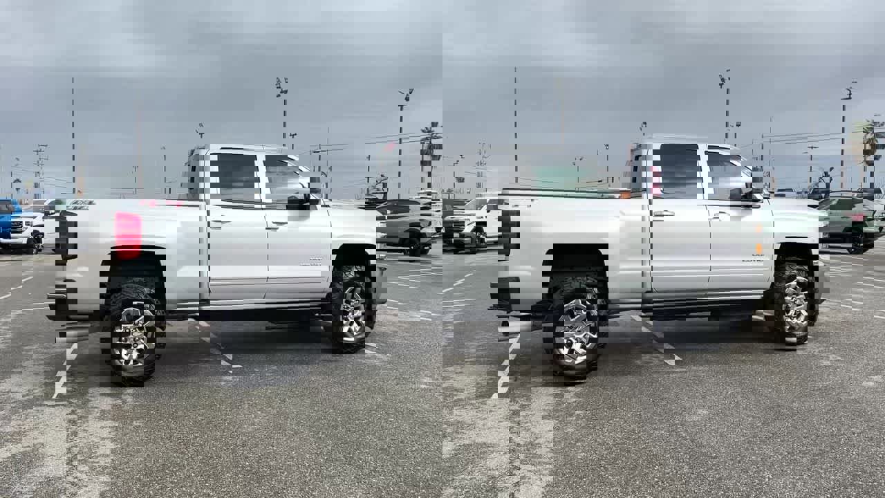 Used 2016 Chevrolet Silverado 2500 LT w/ LT Convenience Package image 6