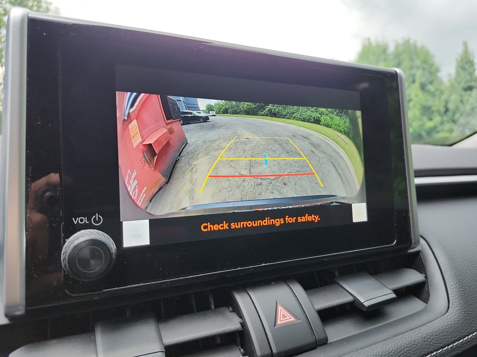 Used 2023 Toyota RAV4 LE AWD/4WD image 17
