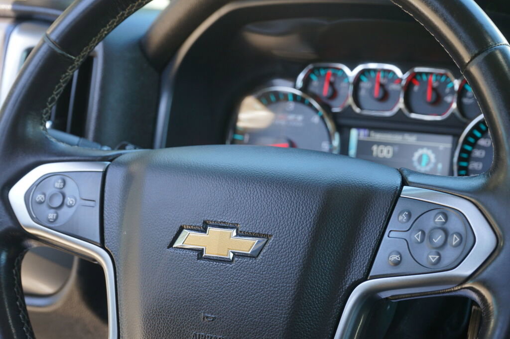 Used 2016 Chevrolet Silverado 2500 LT w/ Midnight Edition image 15