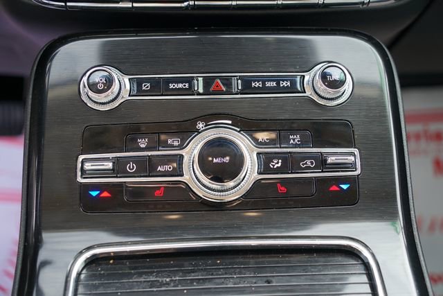 Used 2023 Lincoln Nautilus AWD w/ Premium Package image 17