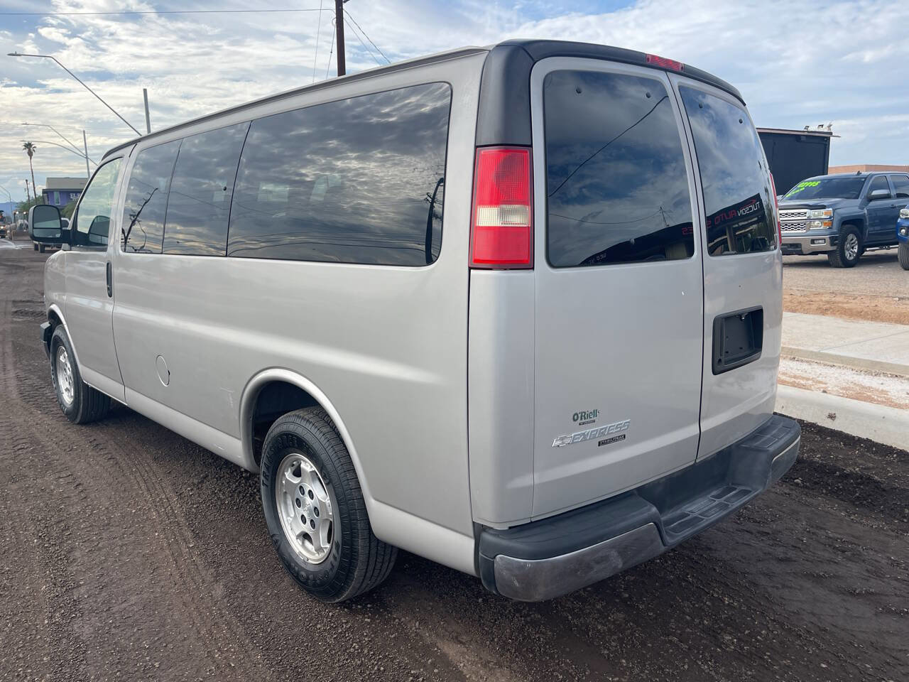 Used 2008 Chevrolet Express 1500 Passenger w/ LT Preferred Equipment Group image 6