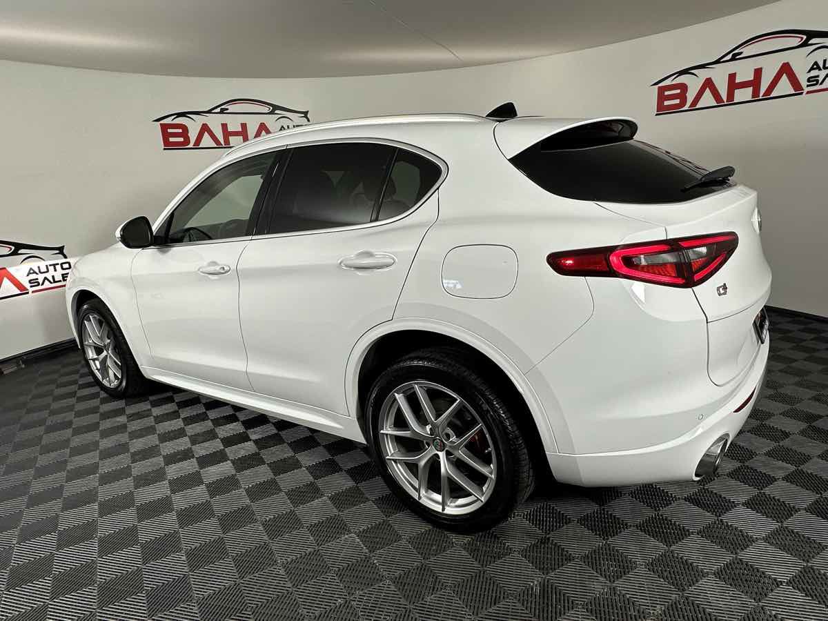 Used 2021 Alfa Romeo Stelvio Ti w/ Active Assist 2 Package TI image 5
