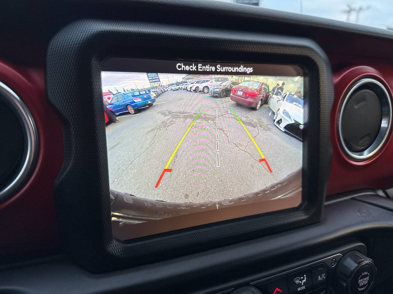 Used 2018 Jeep Wrangler Unlimited Rubicon w/ Uconnect 4C Nav & Sound Group image 35