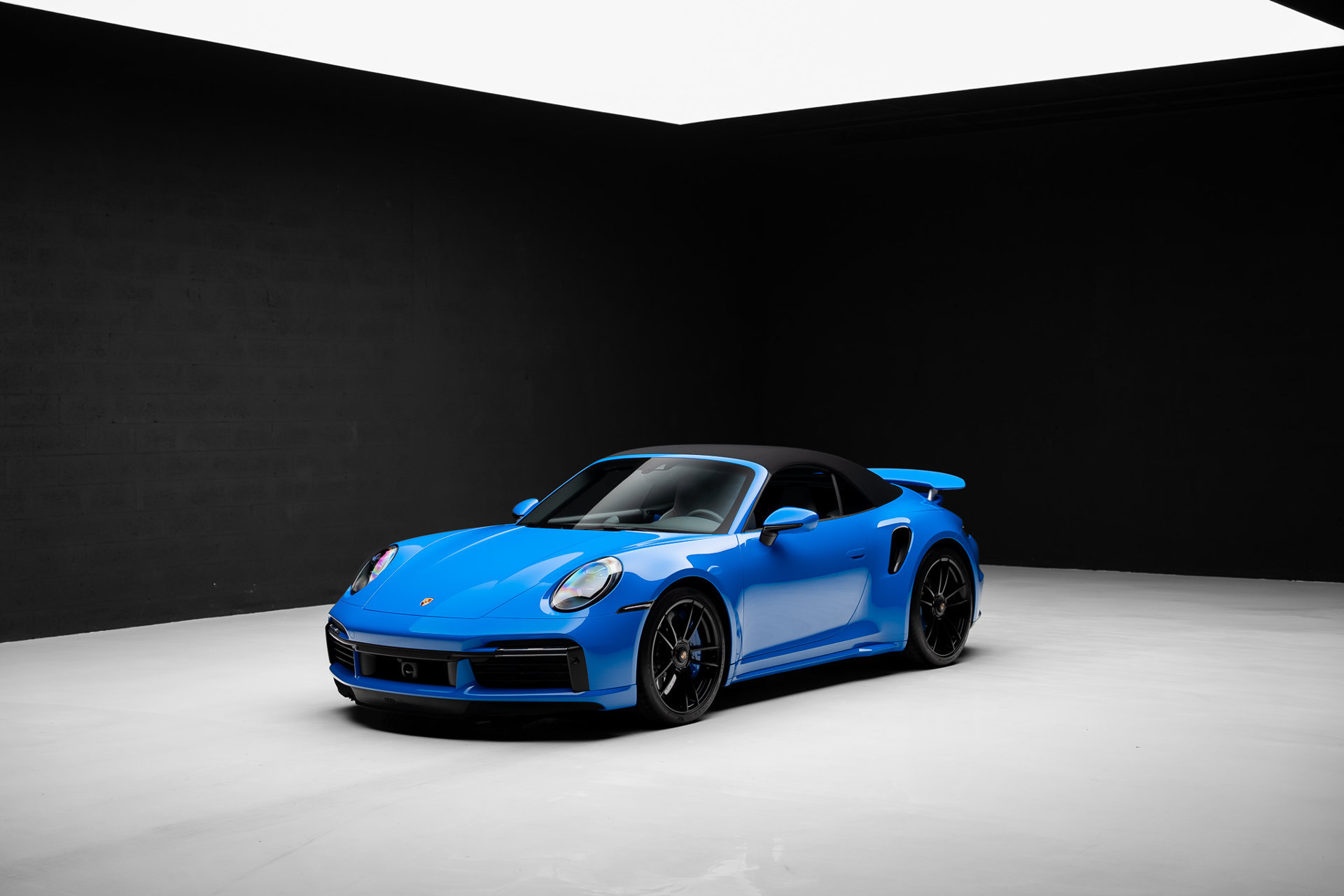 Used 2022 Porsche 911 Turbo S AWD/4WD image 4