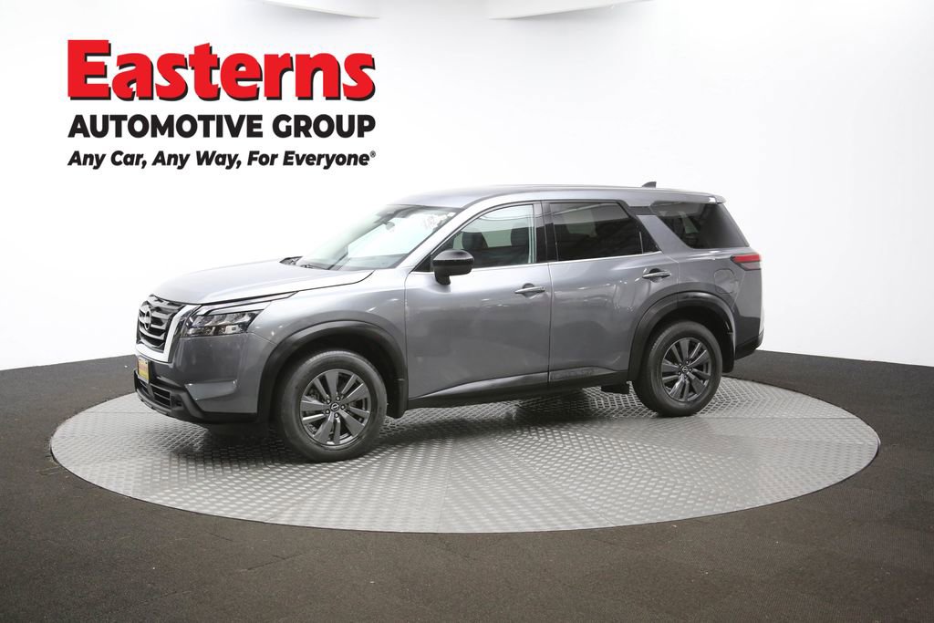 Used 2024 Nissan Pathfinder S image 53