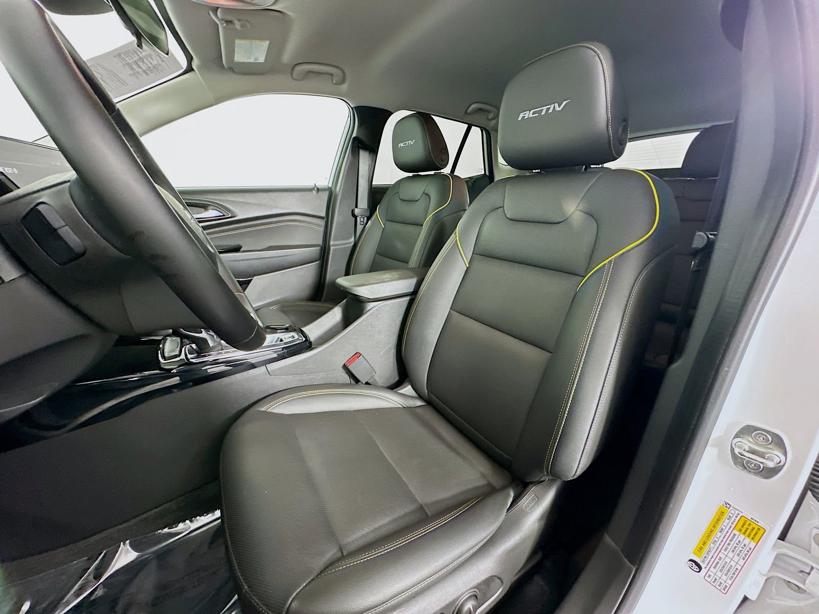 Used 2024 Chevrolet Trax ACTIV w/ Driver Confidence Package image 21